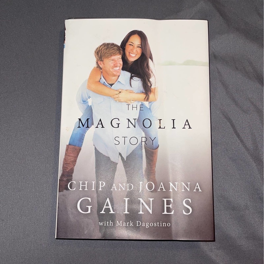 The Magnolia Story Chip and Joanna Gaines‎ Hardcover Book